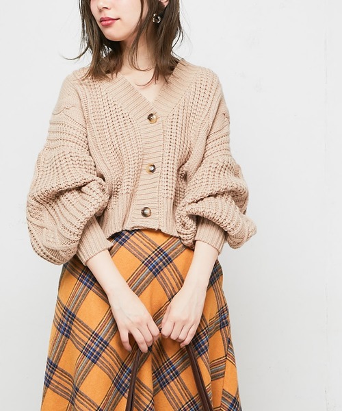 natural couture（ナチュラルクチュール）の「ざっくりケーブルショートカーデ（カーディガン/ボレロ・レディース・ベージュ/ブラウン/アイボリー/レッド系その他・FREE）」の3枚目の写真