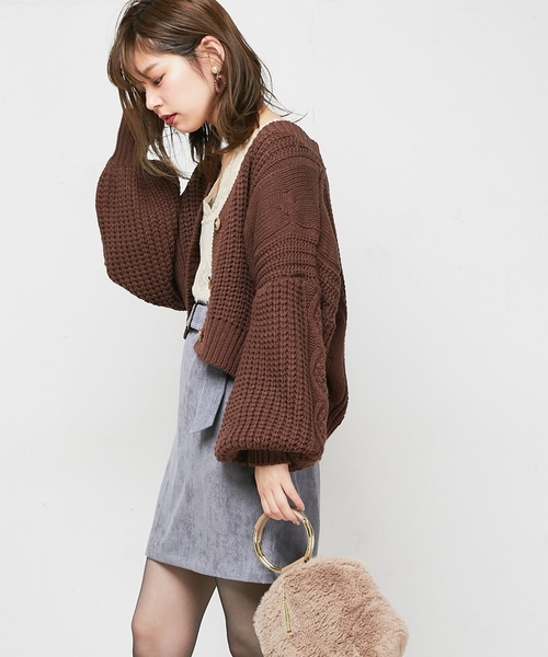 natural couture（ナチュラルクチュール）の「ざっくりケーブルショートカーデ（カーディガン/ボレロ・レディース・ベージュ/ブラウン/アイボリー/レッド系その他・FREE）」の2枚目の写真