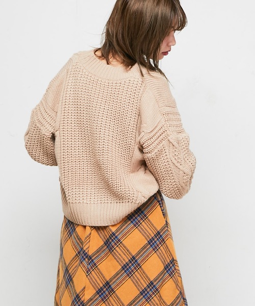 natural couture（ナチュラルクチュール）の「ざっくりケーブルショートカーデ（カーディガン/ボレロ・レディース・ベージュ/ブラウン/アイボリー/レッド系その他・FREE）」の6枚目の写真