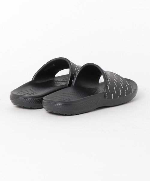 crocs(クロックス)の「crocs クロックス Classic II Seasonal Graphc Sld 205590-066 Black/White(サンダル・メンズ・ブラック・25.0cm/26.0cm/27.0cm/23.0cm/24.0cm/28.0cm/29.0cm/22.0cm)」の2枚目の写真