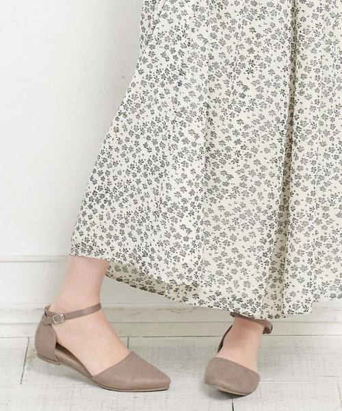 KOBE LETTUCE（コウベレタス）の「アンクルストラップサイドカットフラットポインテッドトゥパンプス（パンプス・レディース・ベージュ/グレー/サックスブルー/ライム/レッド/ブラック/ラベンダー/ブルー系その他・L/LL/M/S）」の3枚目の写真