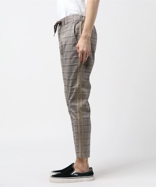 Lazar（ラザル）の「サイドラインアンクルテーパードパンツ/イージーパンツ（その他パンツ・メンズ・ブラック/グレー系その他/ベージュ系その他・M/L）」の4枚目の写真