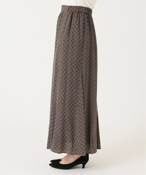 journal standard L'essage（ジャーナルスタンダードレサージュ）の「オーナメントプリントスカート◆（スカート・レディース・ベージュ/カーキ・FREE）」の17枚目の写真