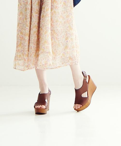 Another Edition(アナザーエディション)の「BIANCA/W CUT SNDL90(サンダル・レディース・ブラック/ダークブラウン/ネイビー・38/36/37)」の3枚目の写真