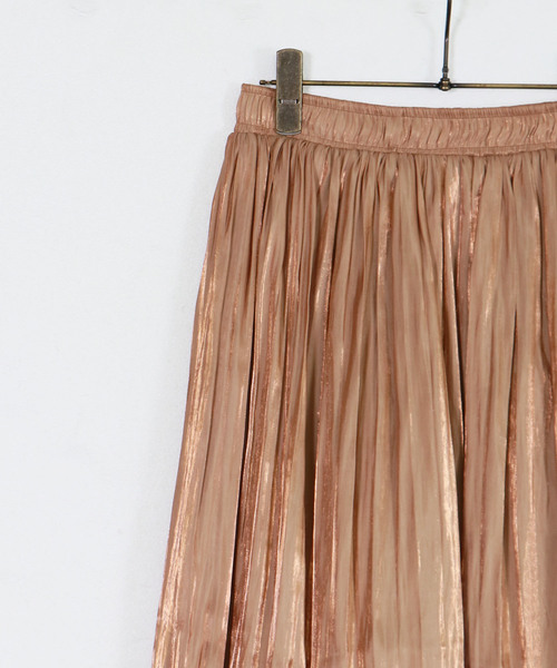 vingtrois(バントロア)の「【vingtrois】ランダムシャイニーサテンプリーツスカート(スカート・レディース・ブラック/キャメル/ピンク系その他/グレイッシュベージュ・M)」の6枚目の写真