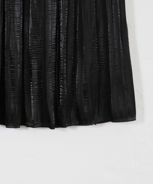 vingtrois(バントロア)の「【vingtrois】ランダムシャイニーサテンプリーツスカート(スカート・レディース・ブラック/キャメル/ピンク系その他/グレイッシュベージュ・M)」の16枚目の写真