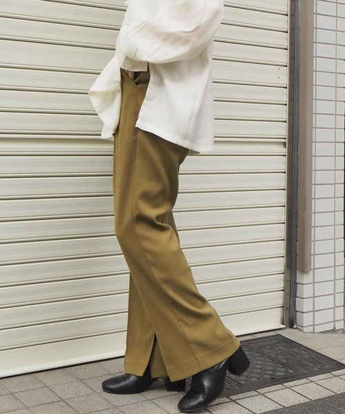 tiptop（ティップトップ）の「【web限定アイテム】センタープレススリットパンツ（スラックス・レディース・ブラウン/ダークブラウン/スモークピンク/ブラック/ライトグリーン/ブルー/イエロー系その他・FREE）」の9枚目の写真