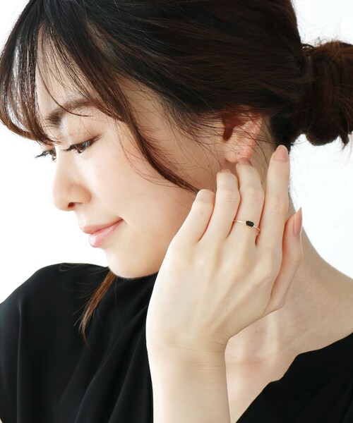 COCOSHNIK(ココシュニック)の「K10カラーストーン(オニキス) バゲットリング小(リング・レディース・こしょう色系7・10号/12号/14号)」の9枚目の写真