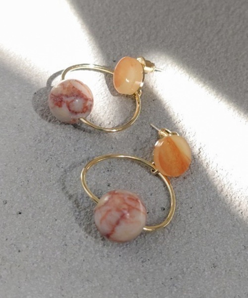 Bou Jeloud(ブージュルード)の「【WEB限定】マーブルボールリングピアス(ピアス(両耳用)・レディース・ブラウン/ピンク・FREE)」の4枚目の写真