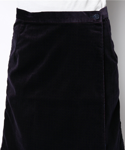 BEAMS BOY（ビームスボーイ）の「BEAMS BOY / 別珍 チェックプリント ラップスカート（スカート・レディース・ワイン/ネイビー・ONE SIZE）」の7枚目の写真