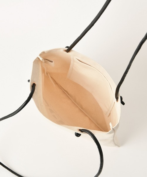 one after another NICE CLAUP（ワンアフターアナザーナイスクラップ）の「合皮紐ロゴトート（トートバッグ・レディース・アイボリー/グレー/ブラウン・FREE）」の11枚目の写真