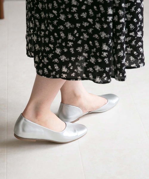 menue(メヌエ)の「アシメカット スクエアトゥ セパレートパンプス 1cmヒール(パンプス・レディース・シルバー/ホワイト/ブラック/パイソン/ライトグリーン/パープル/ブラウン系その他/ワインレッド/グレイッシュベージュ・23.0cm/23.5cm/25.5cm/21.5cm/22.5cm/22.0cm/24.0cm/26.0cm/24.5cm/25.0cm)」の13枚目の写真