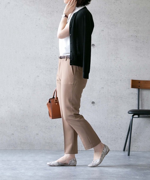 menue(メヌエ)の「アシメカット スクエアトゥ セパレートパンプス 1cmヒール(パンプス・レディース・シルバー/ホワイト/ブラック/パイソン/ライトグリーン/パープル/ブラウン系その他/ワインレッド/グレイッシュベージュ・23.0cm/23.5cm/25.5cm/21.5cm/22.5cm/22.0cm/24.0cm/26.0cm/24.5cm/25.0cm)」の15枚目の写真