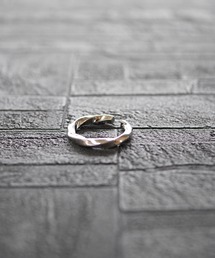 ARCADE（アーケード）の「【サイズ調整可能】シルバー925 ユニセックス変形デザインリング 指輪（リング）」