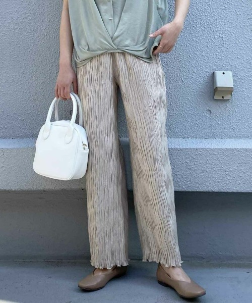 PICCIN（ピッチン）の「シワ加工パンツ（その他パンツ・レディース・カーキ/ベージュ・M）」の2枚目の写真