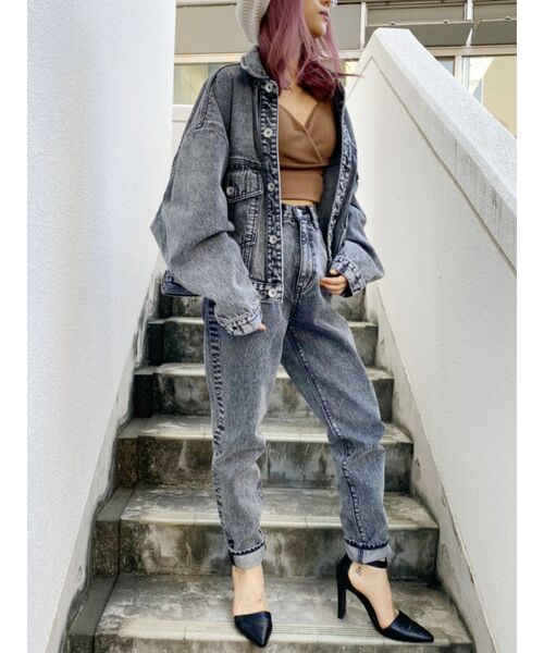 GYDA(ジェイダ)の「ケミカルペグトップデニムパンツ(デニムパンツ・レディース・ブラック/ライトブルー・X-SMALL/SMALL/MEDIUM)」の3枚目の写真