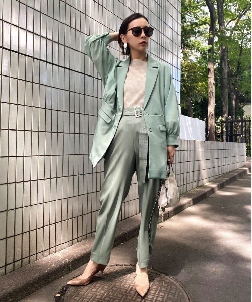 Ameri（アメリ）の「SHEER DOLMAN JACKET（テーラードジャケット・レディース・ブラック/ライトイエロー/グリーン・FREE）」の10枚目の写真