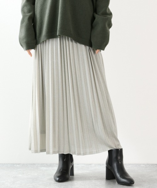 LOWRYS FARM(ローリーズファーム)の「ラメプリーツスカート 917414(スカート・レディース・アイボリー/ピンク/ブラック/ホワイト・FREE)」の2枚目の写真