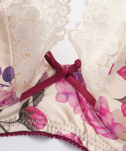 YU'NOW（ユナウ）の「【選べるデザイン！ナチュラルにバストメイク◎】to meeブラ＆ショーツ（ブラ&ショーツ・レディース・グレー/パープル/アイボリー/ブラック/グリーン/オレンジ/ブルー/オフホワイト/サックスブルー/ホワイト×ブラック/マスタード/ブラウン/ブラックミックス/カーキ系/ベージュ系/アイボリー系・A65M/A75M/B65M/B75M/C65M/C70M/C75L/D75L/E70M/E75L/F70M/AA65M/G75L/G70M/A70M/B70M/B75L/C75M/C80L/D80L/E80L/F75L/G80L/AA70M/D70M/F80L）」の22枚目の写真