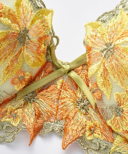 YU'NOW（ユナウ）の「【選べるデザイン！ナチュラルにバストメイク◎】to meeブラ＆ショーツ（ブラ&ショーツ・レディース・グレー/パープル/アイボリー/ブラック/グリーン/オレンジ/ブルー/オフホワイト/サックスブルー/ホワイト×ブラック/マスタード/ブラウン/ブラックミックス/カーキ系/ベージュ系/アイボリー系・A65M/A75M/B65M/B75M/C65M/C70M/C75L/D75L/E70M/E75L/F70M/AA65M/G75L/G70M/A70M/B70M/B75L/C75M/C80L/D80L/E80L/F75L/G80L/AA70M/D70M/F80L）」の20枚目の写真