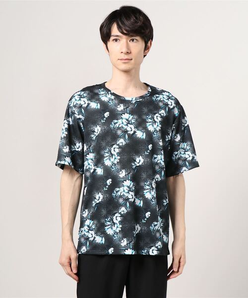 TORNADO MART（トルネードマート）の「TORNADO MART∴アラベスクスプレープリント５分袖カットソー（Tシャツ/カットソー・メンズ・ライトブルー/ブラック・MEDIUM/LARGE）」の2枚目の写真