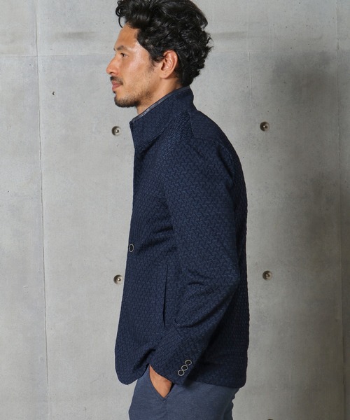 MEN'S BIGI（メンズビギ）の「フクレジャガード スタンドジャケット（ブルゾン・メンズ・ネイビー/ブラック・04/01/02/03）」の4枚目の写真