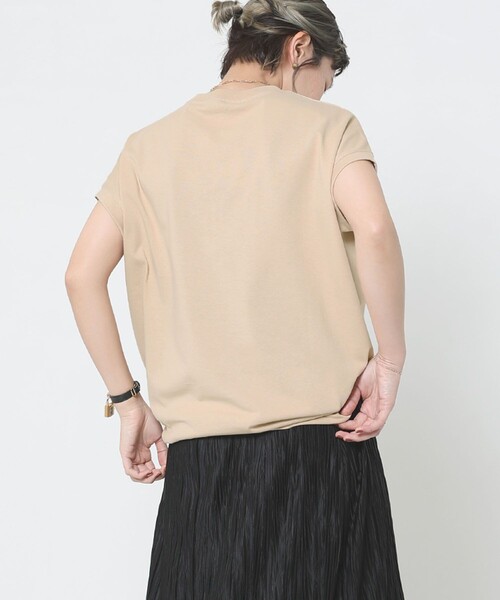 Sig FREAK'S STORE（シグフリークスストア）の「クルーネックノースリーブ（Tシャツ/カットソー・レディース・グリーン/ブラック/グレー/ベージュ/ホワイト/ライトグレー・ﾌﾘ-）」の5枚目の写真