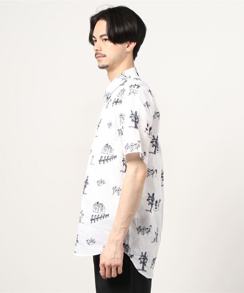 BEAVER（ビーバー）の「THE SHARKEY'S GALLERY/ザシャーキーズギャラリー　ジャガードニワトリ　柄シャツ（シャツ/ブラウス・メンズ・ホワイト・MEDIUM/LARGE/X-LARGE）」の2枚目の写真