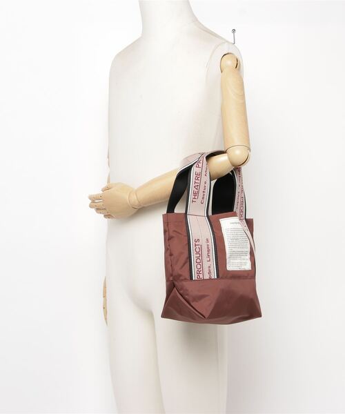 THEATRE PRODUCTS(シアタープロダクツ)の「NYLON TOTE “MISSISSIPPI” -S-(トートバッグ・レディース・ブラック/ブラウン/ベージュ・FREE)」の7枚目の写真