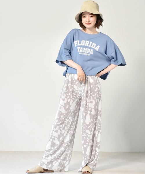 RETRO GIRL(レトロガール)の「カレッジロゴショートTee(Tシャツ/カットソー・レディース・ブルー/レッド/チャコールグレー/オフホワイト・FREE)」の12枚目の写真