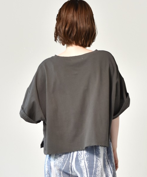 RETRO GIRL(レトロガール)の「カレッジロゴショートTee(Tシャツ/カットソー・レディース・ブルー/レッド/チャコールグレー/オフホワイト・FREE)」の18枚目の写真