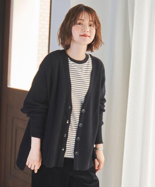 coen（コーエン）の「［洗える］カタアゼリラックスVネックカーディガン（WEB限定カラー）（カーディガン/ボレロ・レディース・モカ/マスタード/ブラック/ライム/オフホワイト・FREE）」の6枚目の写真