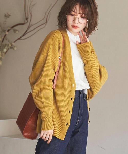 coen（コーエン）の「［洗える］カタアゼリラックスVネックカーディガン（WEB限定カラー）（カーディガン/ボレロ・レディース・モカ/マスタード/ブラック/ライム/オフホワイト・FREE）」の7枚目の写真