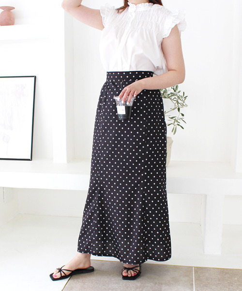 MODE ROBE（モードローブ）の「シャーリングノースリーブブラウス（シャツ/ブラウス・レディース・パープル/ホワイト/ブラック・FREE）」の8枚目の写真