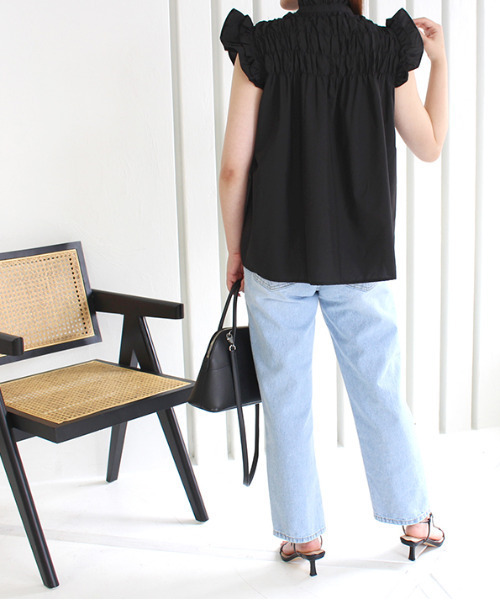 MODE ROBE（モードローブ）の「シャーリングノースリーブブラウス（シャツ/ブラウス・レディース・パープル/ホワイト/ブラック・FREE）」の16枚目の写真