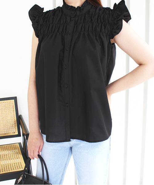 MODE ROBE（モードローブ）の「シャーリングノースリーブブラウス（シャツ/ブラウス・レディース・パープル/ホワイト/ブラック・FREE）」の17枚目の写真