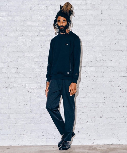 CRIMIE(クライミー)の「SMALL LOGO CREW NECK SWEAT(スウェット・メンズ・ブラック/チャコールグレー・M/L/XL/XXL/S)」の8枚目の写真