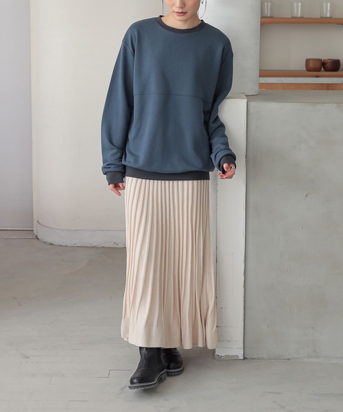 osharewalker(オシャレウォーカー)の「『切替ステッチ微配色スウェット』(スウェット・レディース・ブラック/グレイッシュベージュ/グレイッシュブルー・2/3)」の15枚目の写真