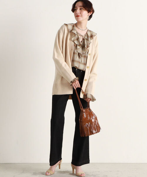 NOLLEY’S（ノーリーズ）の「◇【WEB限定カラーあり】MUSIC Vネックカーディガン（カーディガン/ボレロ・レディース・アイボリー/グレー/ベージュ/ライトグリーン/ライトブルー/ピンク/ベビーピンク/オフホワイト/ライトグレー系1/サックスブルー・38）」の22枚目の写真