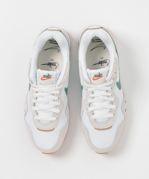 NIKE（ナイキ）の「NIKE　ナイキ ベンチャーランナー（スニーカー・レディース・ホワイト系その他・24/23.5/24.5）」の3枚目の写真