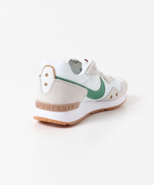 NIKE（ナイキ）の「NIKE　ナイキ ベンチャーランナー（スニーカー・レディース・ホワイト系その他・24/23.5/24.5）」の4枚目の写真