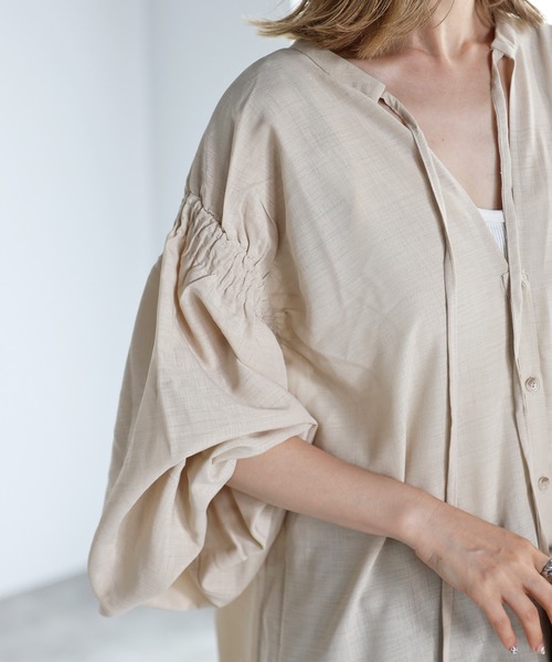 r.(アールドット)の「スラブジョーゼット前後2wayギャザーワンピース(シャツワンピース・レディース・カーキ/ブルー/ブラック/ベージュ/バーガンディー/グリーン/ラベンダー/ホワイト/ライトブルー・FREE)」の15枚目の写真