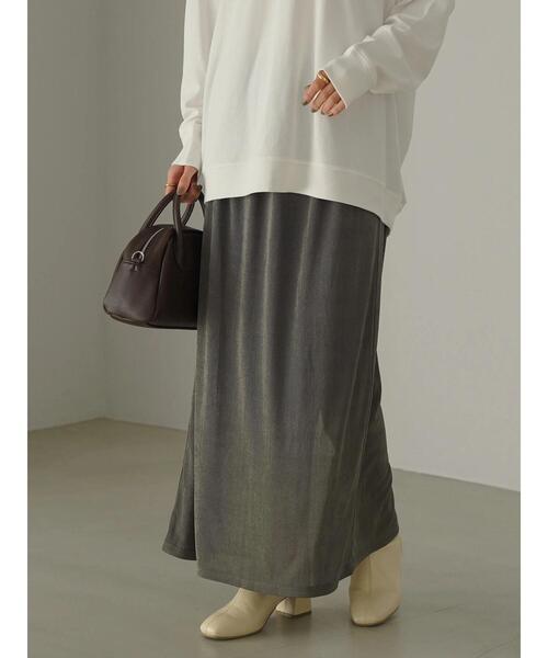 AMERICAN HOLIC（アメリカンホリック）の「シャイニーカットタイトスカート（スカート・レディース・チャコールグレー/グレイッシュベージュ・L/M）」の4枚目の写真