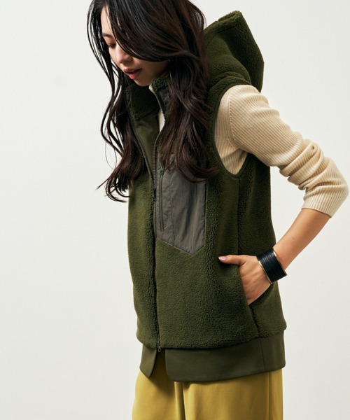 HERENCIA（ヘレンチア）の「異素材 ドッキング ボア フリース パーカ ベスト（その他アウター・レディース・グレー/カーキ/オフホワイト/ブラック・MEDIUM）」の4枚目の写真