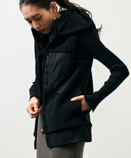 HERENCIA（ヘレンチア）の「異素材 ドッキング ボア フリース パーカ ベスト（その他アウター・レディース・グレー/カーキ/オフホワイト/ブラック・MEDIUM）」の2枚目の写真