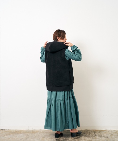 HERENCIA（ヘレンチア）の「異素材 ドッキング ボア フリース パーカ ベスト（その他アウター・レディース・グレー/カーキ/オフホワイト/ブラック・MEDIUM）」の11枚目の写真