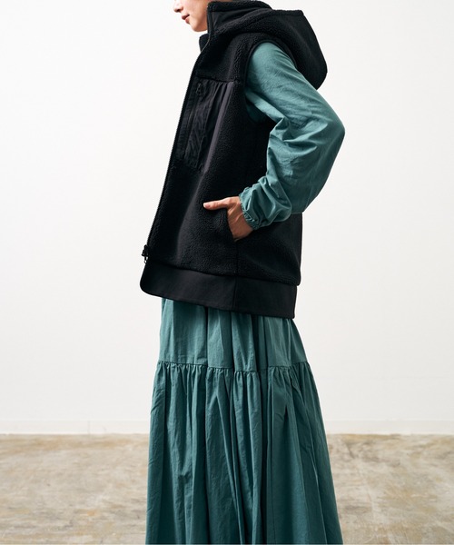 HERENCIA（ヘレンチア）の「異素材 ドッキング ボア フリース パーカ ベスト（その他アウター・レディース・グレー/カーキ/オフホワイト/ブラック・MEDIUM）」の19枚目の写真