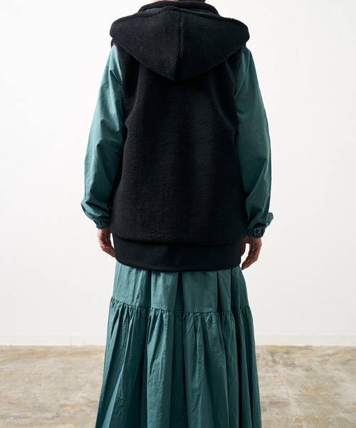 HERENCIA（ヘレンチア）の「異素材 ドッキング ボア フリース パーカ ベスト（その他アウター・レディース・グレー/カーキ/オフホワイト/ブラック・MEDIUM）」の13枚目の写真