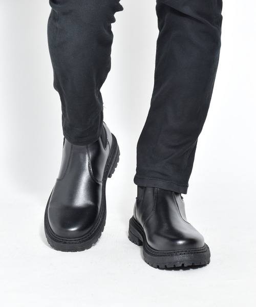 SVEC（シュベック）の「チャンキーソール サイドゴアブーツ（ブーツ