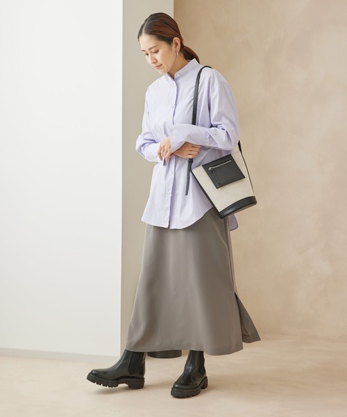 SALON adam et rope'（サロン アダム エ ロペ）の「<春まで使える>バンドカラーシャツ（シャツ/ブラウス・レディース・ホワイト/ネイビー/パープル・FREE）」の8枚目の写真